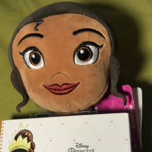 Kohl's Cares Disney The Princess & The Frog Movie Doll + Hardback Book-2023 - Picture 16 of 17